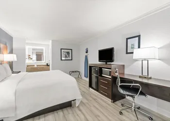 Quality Inn Forrest City I-40 hotel thumbnail 8
