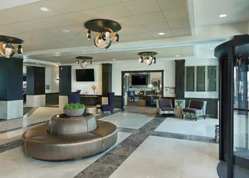 Oxford Suites Sonoma County hotel thumbnail 2