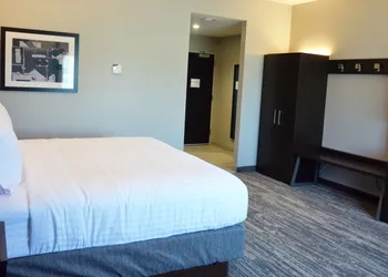 Holiday Inn Express & Suites Jacksonville W - I295 and I10 by IHG hotel thumbnail 8