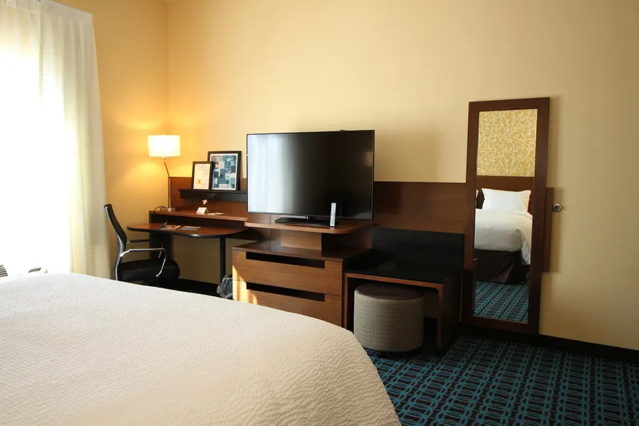 Fairfield Inn & Suites by Marriott London hotel detail image 6