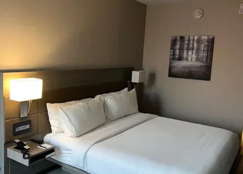 AC Hotel Des Moines East Village hotel thumbnail 5