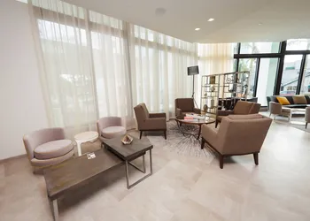 Art Ovation Hotel, Autograph Collection hotel thumbnail 5