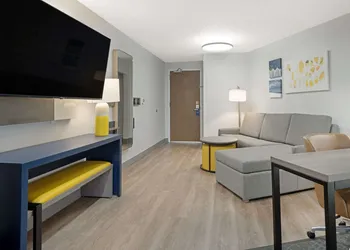 Comfort Suites Idaho Falls hotel thumbnail 6