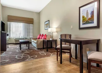 MainStay Suites Lincoln University Area hotel thumbnail 5