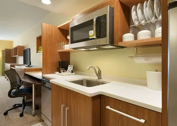 Home2 Suites by Hilton Middleburg Heights Cleveland hotel thumbnail 5