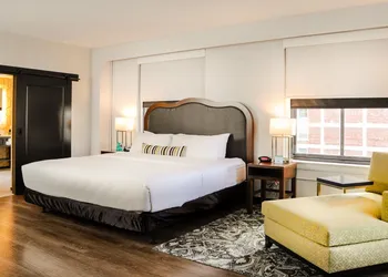 Hotel Indigo Kansas City Downtown by IHG hotel thumbnail 6
