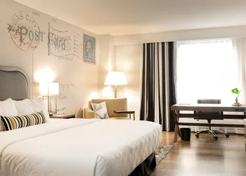Hotel Indigo Kansas City Downtown by IHG hotel thumbnail 3