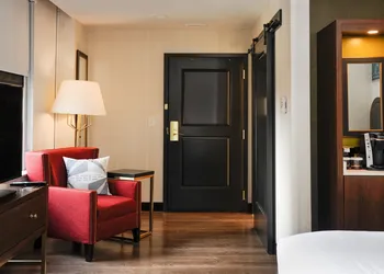 Hotel Indigo Kansas City Downtown by IHG hotel thumbnail 4