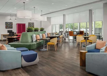 Home2 Suites by Hilton Summerville hotel thumbnail 2