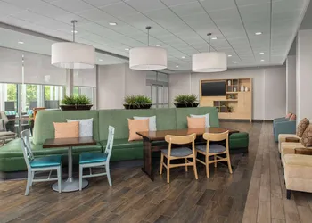 Home2 Suites by Hilton Summerville hotel thumbnail 3