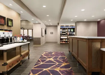Hampton Inn & Suites Seattle/Renton hotel thumbnail 4