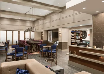 Hampton Inn & Suites Seattle/Renton hotel thumbnail 5