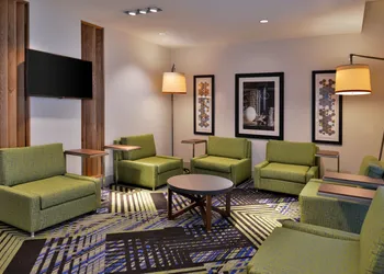 Holiday Inn Express & Suites Marshalltown by IHG hotel thumbnail 5