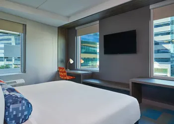 Aloft by Marriott Richardson hotel thumbnail 4