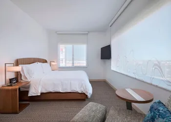 Element by Marriott Palmdale hotel thumbnail 6