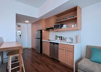 Element by Marriott Palmdale hotel thumbnail 7