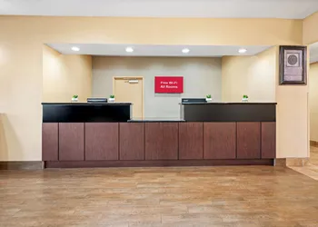 Red Roof Inn & Suites Houma hotel thumbnail 2