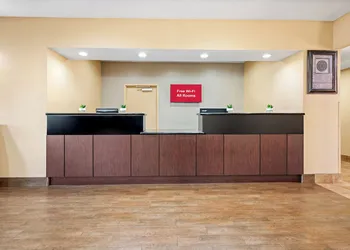 Red Roof Inn & Suites Houma hotel thumbnail 2