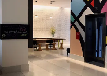 Pod Times Square hotel thumbnail 2