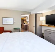 Holiday Inn & Suites Toledo Southwest - Perrysburg by IHG hotel detail image 5