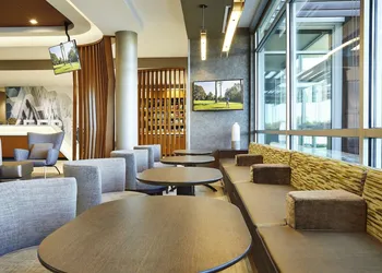 SpringHill Suites by Marriott Springfield North hotel thumbnail 2