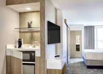 SpringHill Suites by Marriott Springfield North hotel thumbnail 6