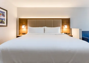 Holiday Inn Express & Suites Florence-Cincinnati Airport by IHG hotel thumbnail 2