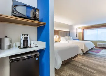 Holiday Inn Express & Suites Florence-Cincinnati Airport by IHG hotel thumbnail 7