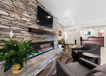 Cobblestone Hotel & Suites - Urbana hotel thumbnail 4