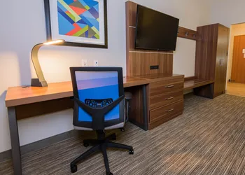 Holiday Inn Express & Suites Houston North I-45 Spring by IHG hotel thumbnail 6