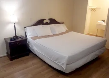 Walton Inn hotel thumbnail 7