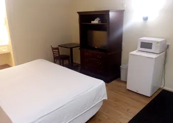 Walton Inn hotel thumbnail 8