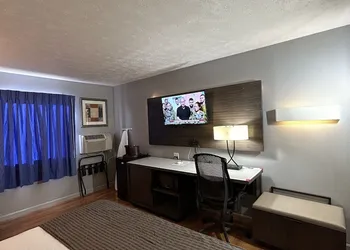 Rodeway Inn Emporia hotel thumbnail 8