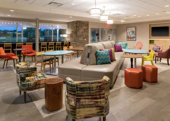 Home2 Suites by Hilton Appleton hotel thumbnail 2