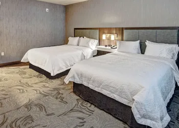Hampton Inn Fresno Airport hotel thumbnail 8