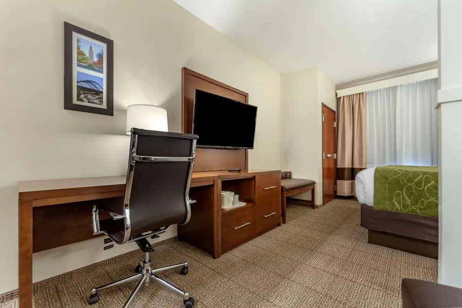 Comfort Suites Grand Island South hotel detail image 6