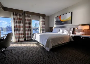Hilton Garden Inn Camden Waterfront Philadelphia hotel thumbnail 7