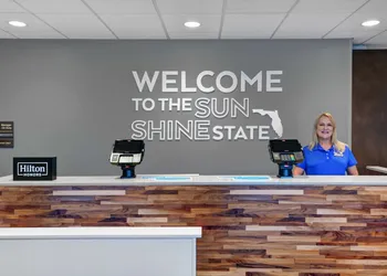 Hampton Inn & Suites MacClenny I-10 hotel thumbnail 7