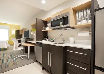 Home2 Suites by Hilton Houston-Pearland hotel thumbnail 5