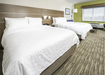 Holiday Inn Express & Suites Fort Myers Airport by IHG hotel thumbnail 5