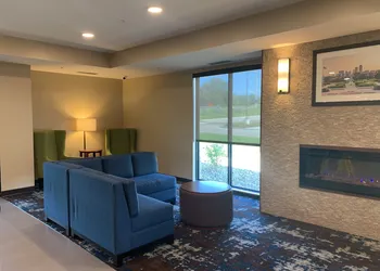 Comfort Inn & Suites West Des Moines hotel thumbnail 2