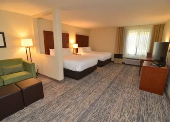 Comfort Inn & Suites West Des Moines hotel thumbnail 8