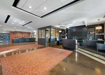 Best Western Plus Lakeview Hotel hotel thumbnail 2