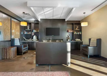 Best Western Plus Lakeview Hotel hotel thumbnail 4