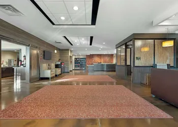 Best Western Plus Lakeview Hotel hotel thumbnail 6