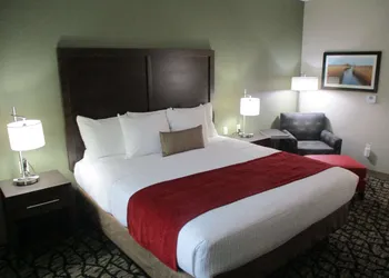 Best Western Plus Lakeview Hotel hotel thumbnail 8