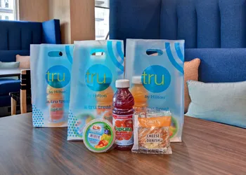 Tru By Hilton St. Petersburg Downtown Central Ave, FL hotel thumbnail 5