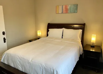 Twin Lakes Creamery, Grill & Inn hotel thumbnail 4