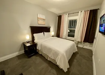 Twin Lakes Creamery, Grill & Inn hotel thumbnail 8