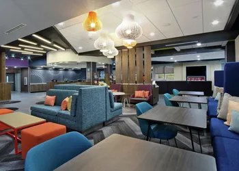 Tru by Hilton Mobile hotel thumbnail 5
